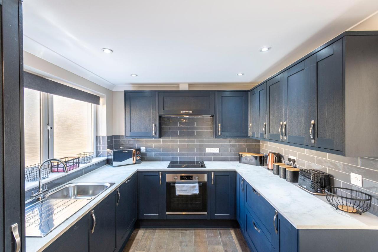 Newly Renovated 2 Bed House With Large Garden. Villa Phillack Bagian luar foto