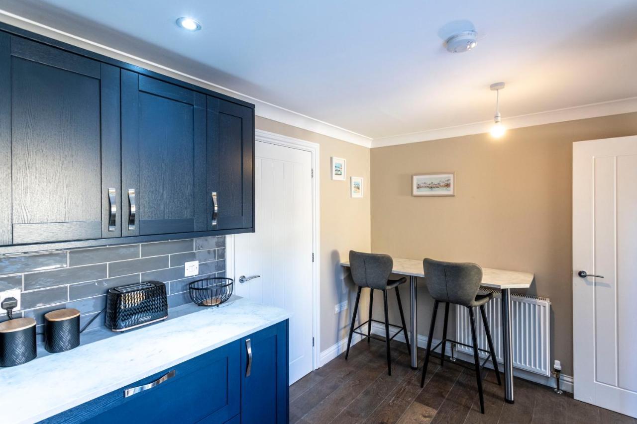 Newly Renovated 2 Bed House With Large Garden. Villa Phillack Bagian luar foto